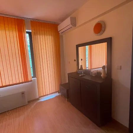 апартамент в комплексе Royal Beach شقة فارنا