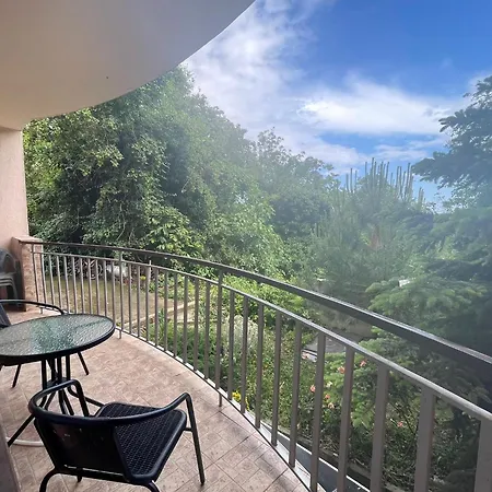 شقة апартамент в комплексе Royal Beach فارنا